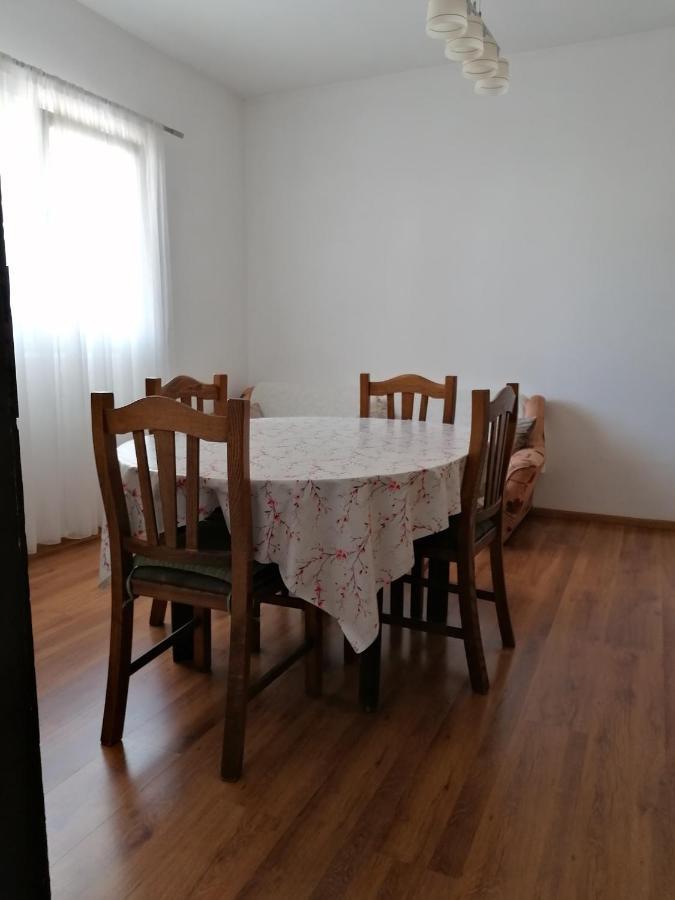ביוגראד נה מורו Apartments Nana מראה חיצוני תמונה