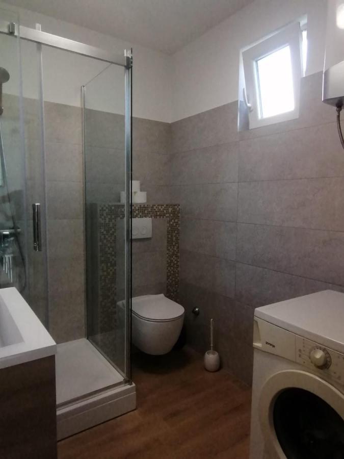 ביוגראד נה מורו Apartments Nana מראה חיצוני תמונה