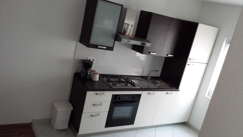 ביוגראד נה מורו Apartments Nana מראה חיצוני תמונה